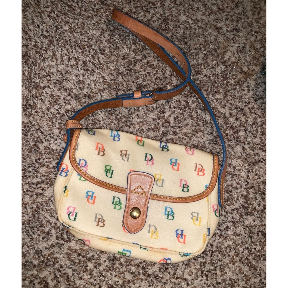 small dooney and bourke purse